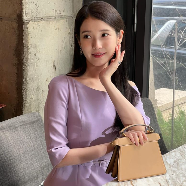 李知恩IU