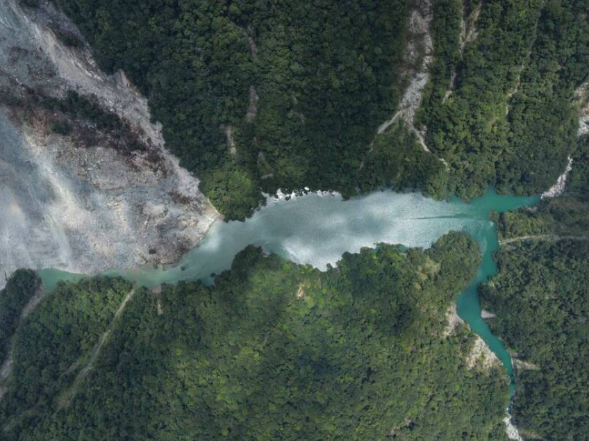 萬里溪堰塞湖