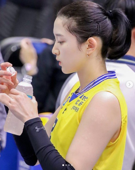 李多炫